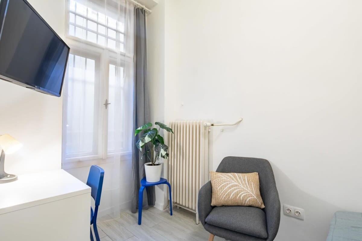 Central Room For Solo Traveller Budapest Luaran gambar