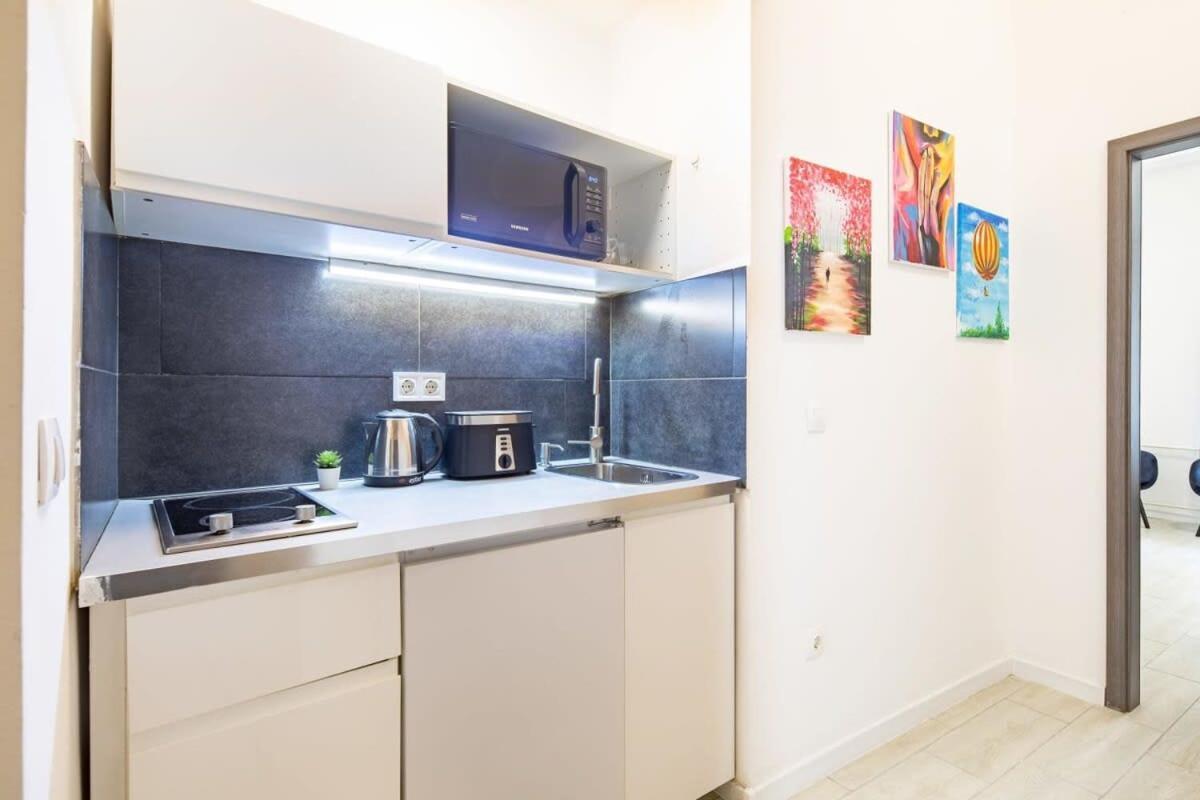 Central Room For Solo Traveller Budapest Luaran gambar